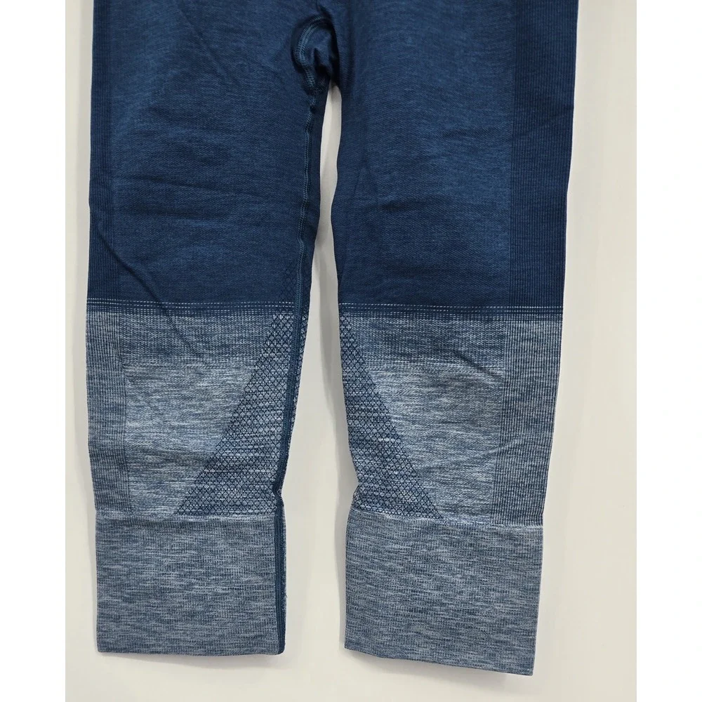 Lululemon Pants Womens 4 Seamlessly Street Crop Blue Activewear Measured 25" - Picture 6 of 9